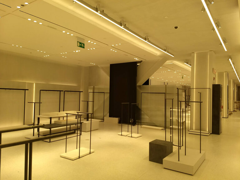 08-Local Zara (Concepcion-Chile) 01